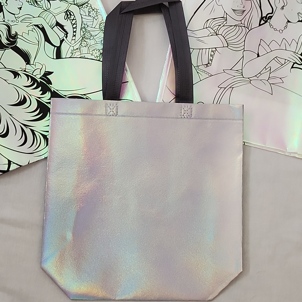 Set of Disney Princess Reusable Totes with a Bonus Silver Tote - Picture 5 of 16